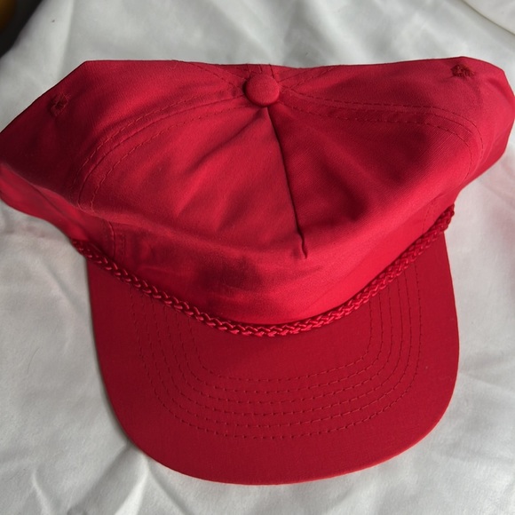Kc Royal Queen gold rare vintage cap plain red i had 8 pcs available for sale - Picture 3 of 17